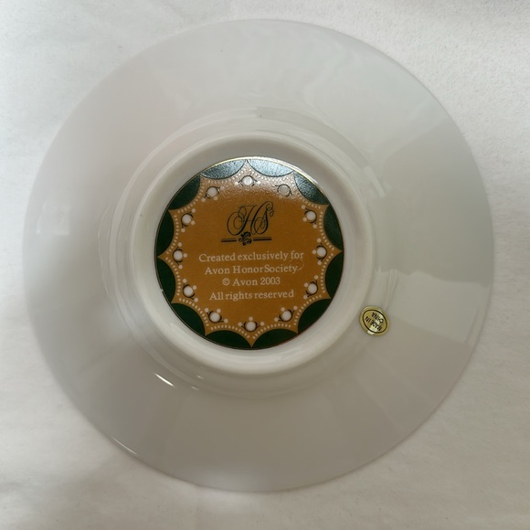 Avon Mrs Albee tea cup and saucer - Picture 7 of 12